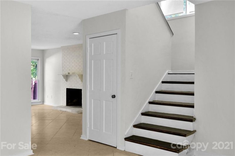 Property image 5 at 8233 Cedar Glen Drive, Charlotte, NC 28212