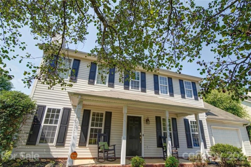 Property image 3 at 4119 Huntmeadow Drive, Charlotte, NC 28269