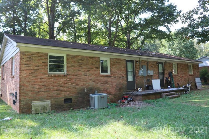 Property image 5 at 2348 Woodbridge Drive, Gastonia, NC 28056