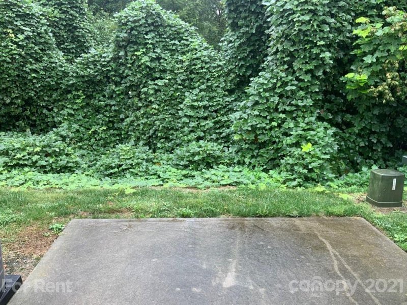 Property image 3 at 353 Valley Brook Lane, Concord, NC 28025