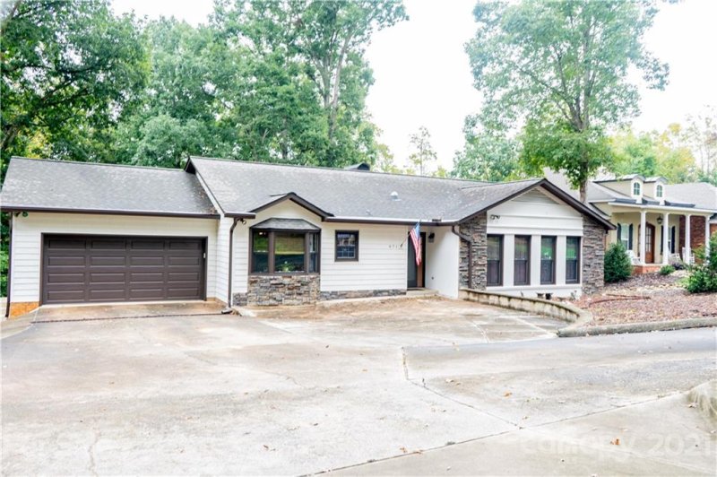 Property image 2 at 671 Wood Hollow Road, Taylorsville, NC 28681