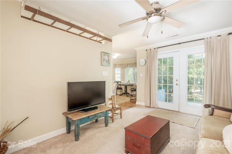 Property image 5 at 313 Valley Brook Lane, Concord, NC 28025