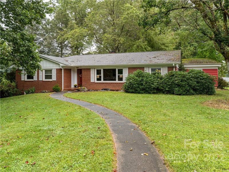 Property image 2 at 5 Crestwood Lane, Candler, NC 28715