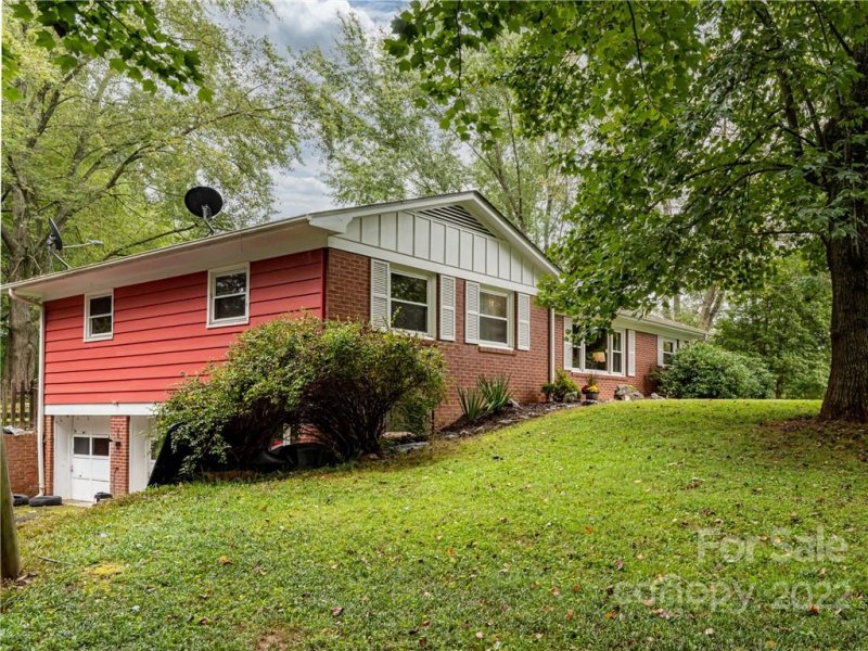 Property image 3 at 5 Crestwood Lane, Candler, NC 28715