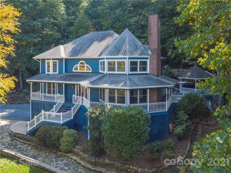 123 Stonecrest Drive