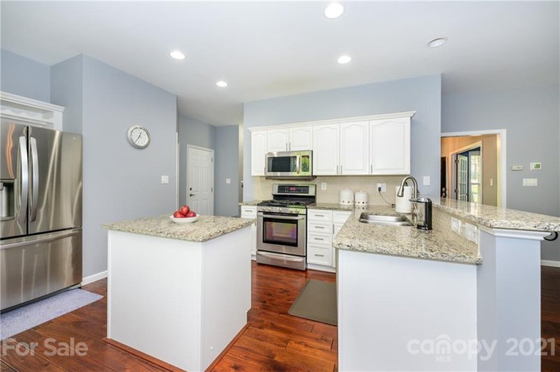 Property image 4 at 5524 Crown Hill Drive, Mint Hill, NC 28227