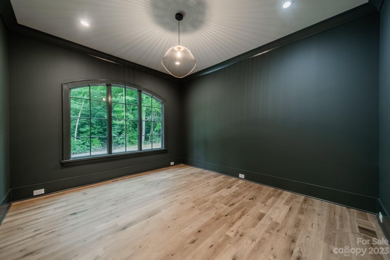 Property image 4 at 6002 Old Providence Lane, Charlotte, NC 28226