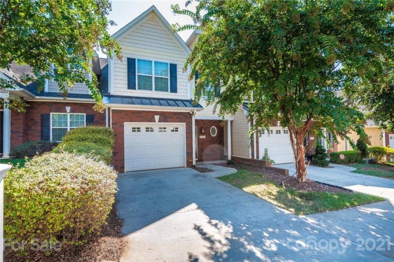 Property image 3 at 4733 Braxton Gate Lane, Hickory, NC 28602