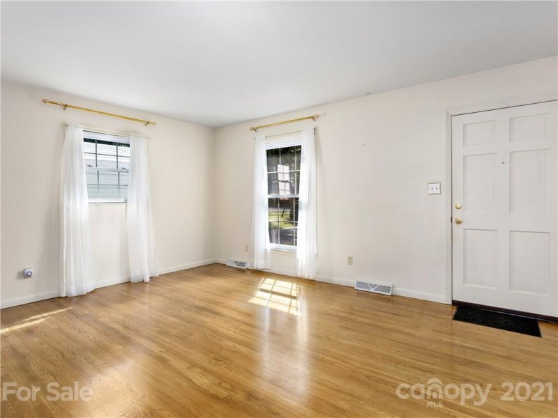 Property image 3 at 20 Skyview Terrace, Asheville, NC 28806