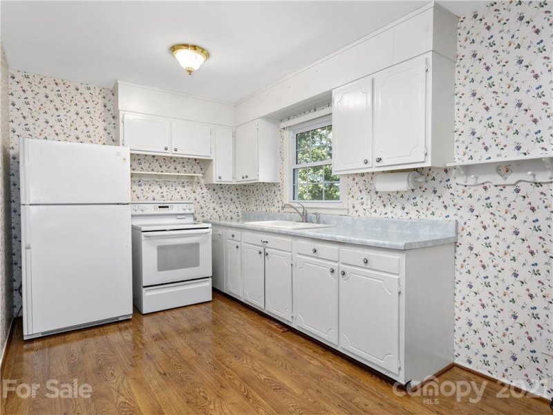 Property image 4 at 20 Skyview Terrace, Asheville, NC 28806