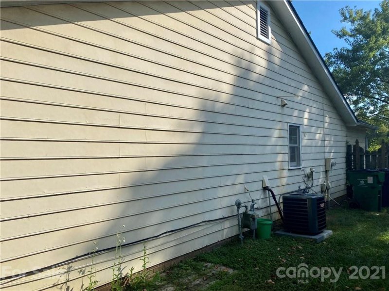 Property image 3 at 8546 Brookstead Drive, Charlotte, NC 28215