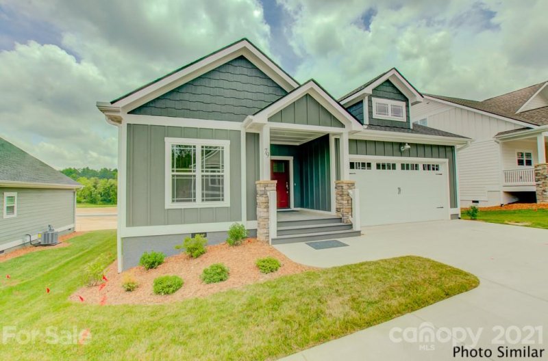 Property image 3 at 147 Windy Acres Knoll Drive, Hendersonville, NC 28792