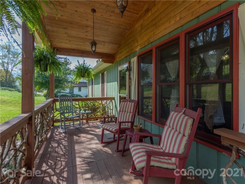 Property image 2 at 142 Acorn Lane, Clyde, NC 28721