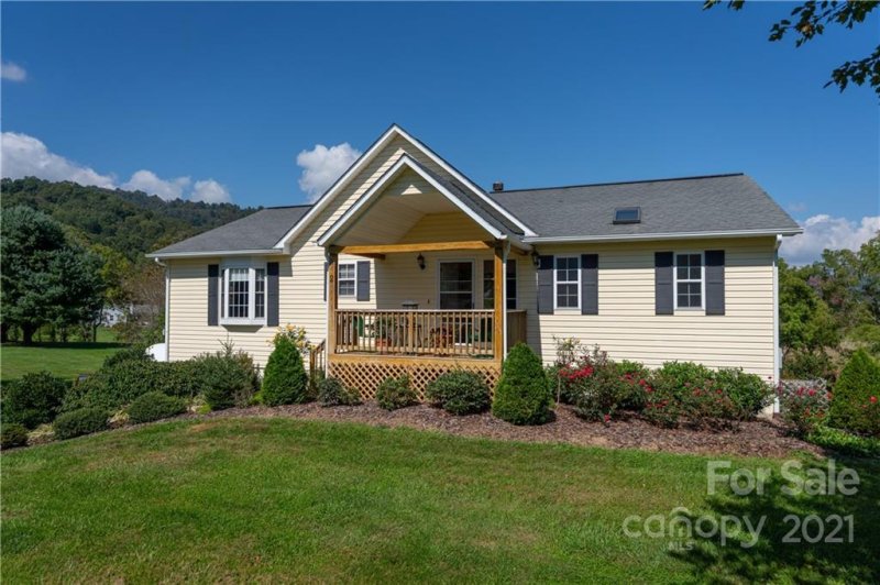 Property image 5 at 2 Coyote Hollow Road, Waynesville, NC 28785