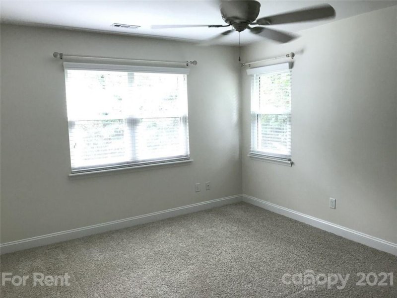 Property image 5 at 8820 Rittenhouse Circle, Charlotte, NC 28270