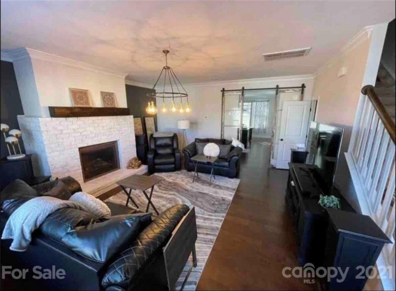 Property image 3 at 5214 Irving Drive, Charlotte, NC 28216