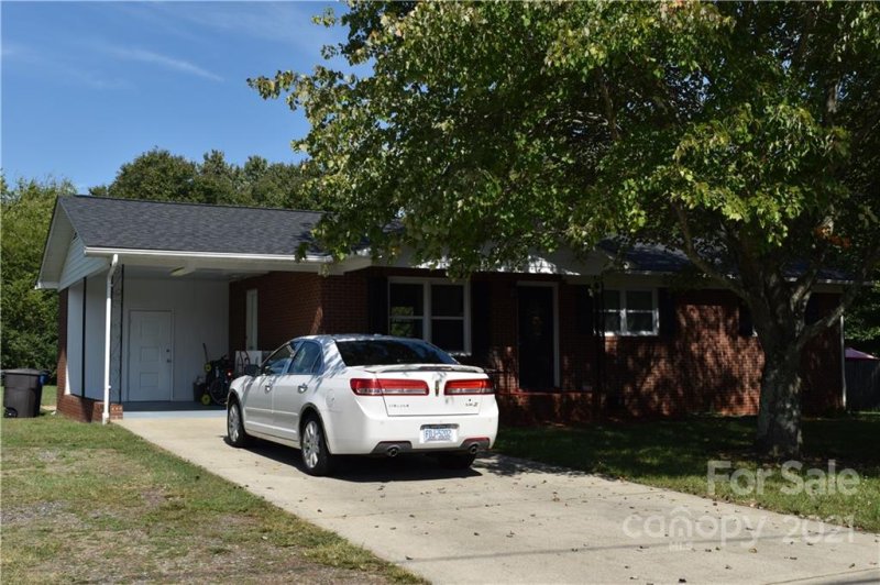 Property image 3 at 2113 Beauty Street, Statesville, NC 28625