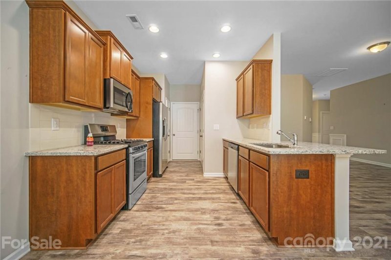 Property image 4 at 2133 London Lane, Belmont, NC 28012