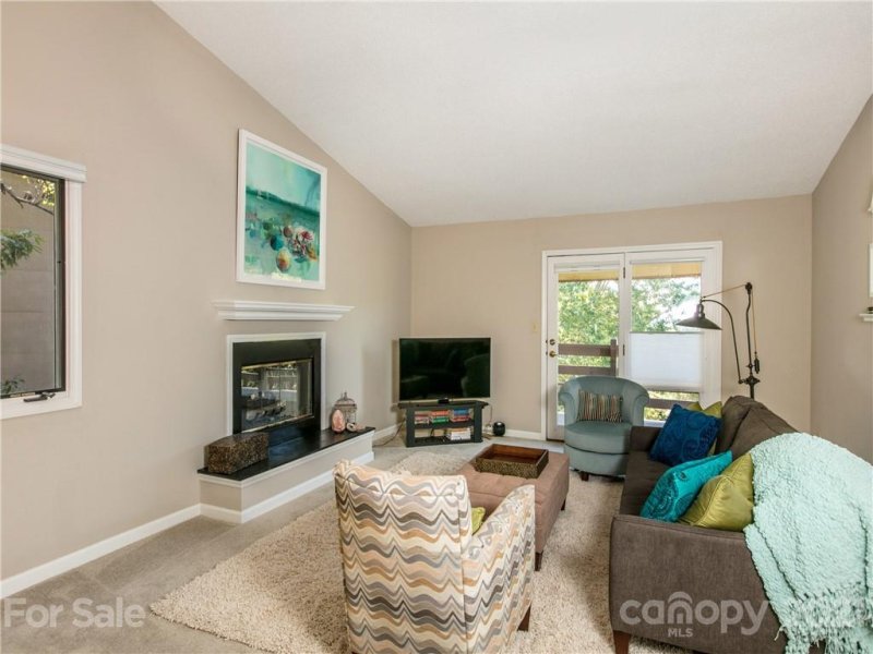 Property image 4 at 305 Piney Mountain Drive, Asheville, NC 28805