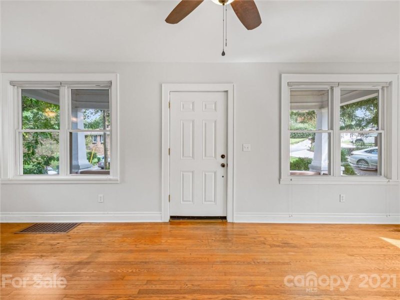 Property image 4 at 38 Dellwood Street, Asheville, NC 28806