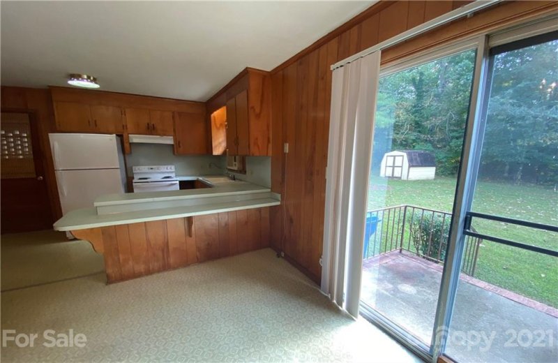 Property image 4 at 2702 32nd Avenue, Hickory, NC 28601