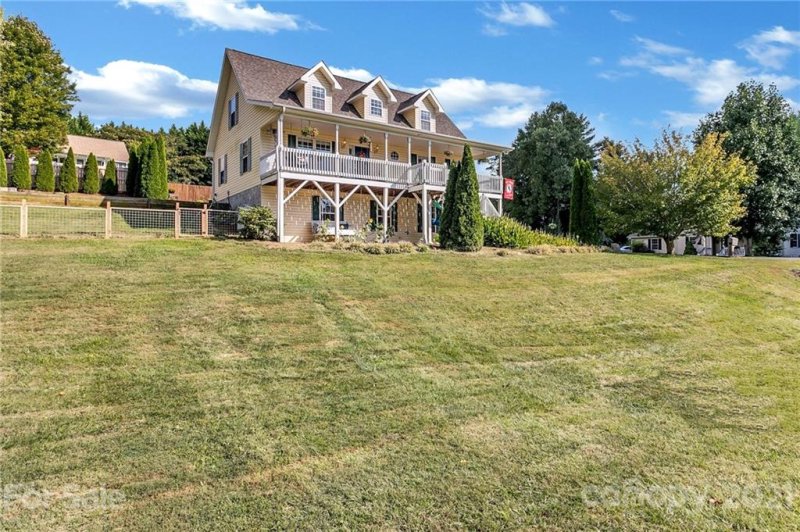 Property image 3 at 6 Double Brook Drive, Weaverville, NC 28787