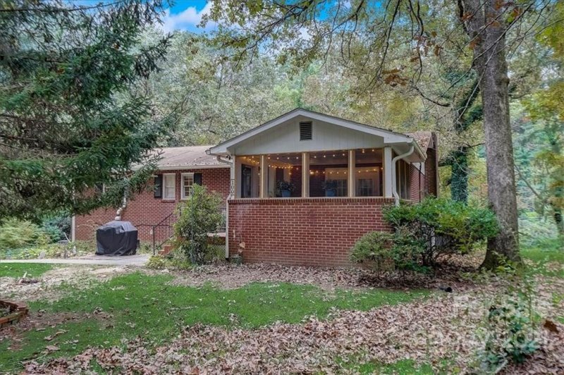 Property image 2 at 100 Brightwater Heights Drive, Hendersonville, NC 28791