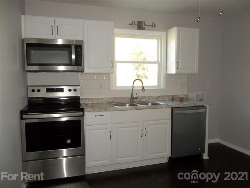 Property image 2 at 9524 Trinity Road, Charlotte, NC 28216