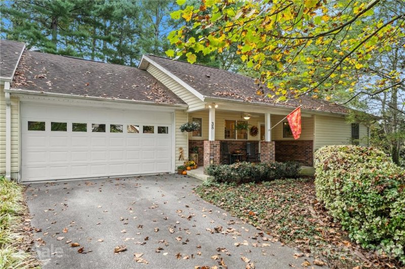 38 Bridgette Loop Road