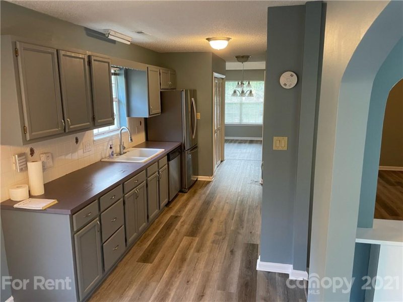 Property image 2 at 5827 Amity Springs Drive, Charlotte, NC 28212