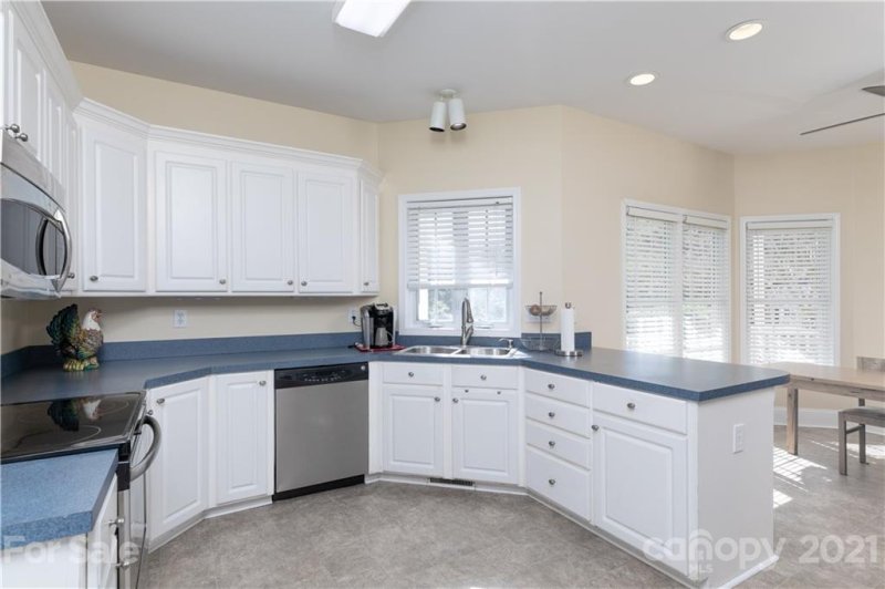 Property image 3 at 332 Chelveston Drive, Rock Hill, SC 29732