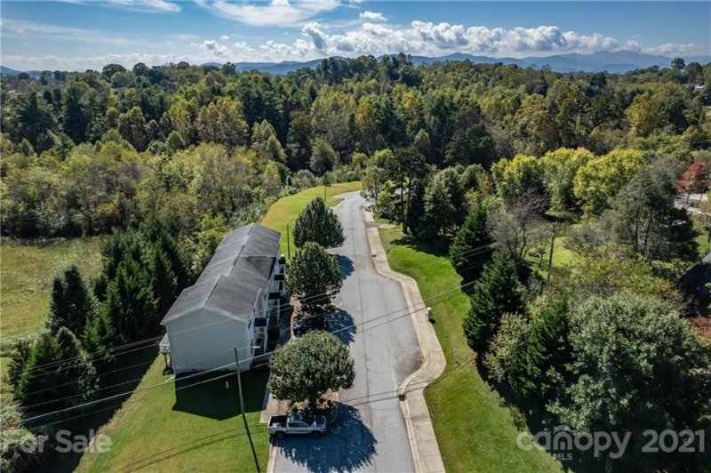 Villas At Cedar Hill, Asheville community