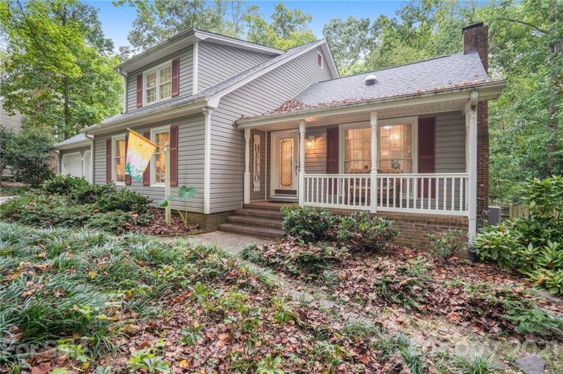 Property image 3 at 334 Kingsley Drive, Charlotte, NC 28270