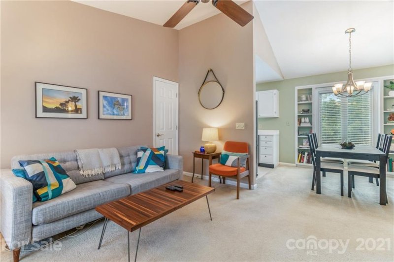 Property image 5 at 430 Queens Road, Charlotte, NC 28207