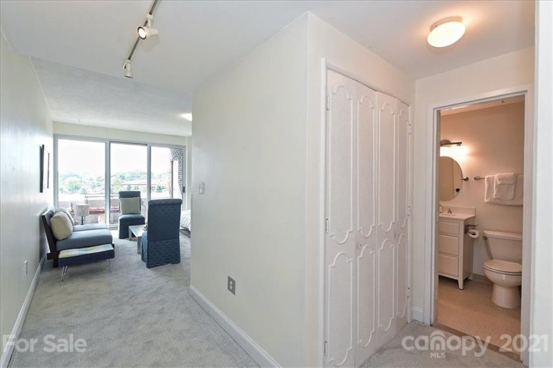 Property image 4 at 1300 Reece Road, Charlotte, NC 28209