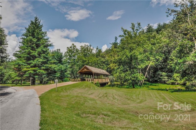 Property image 5 at 135 Bradley Ascent Court, Hendersonville, NC 28792