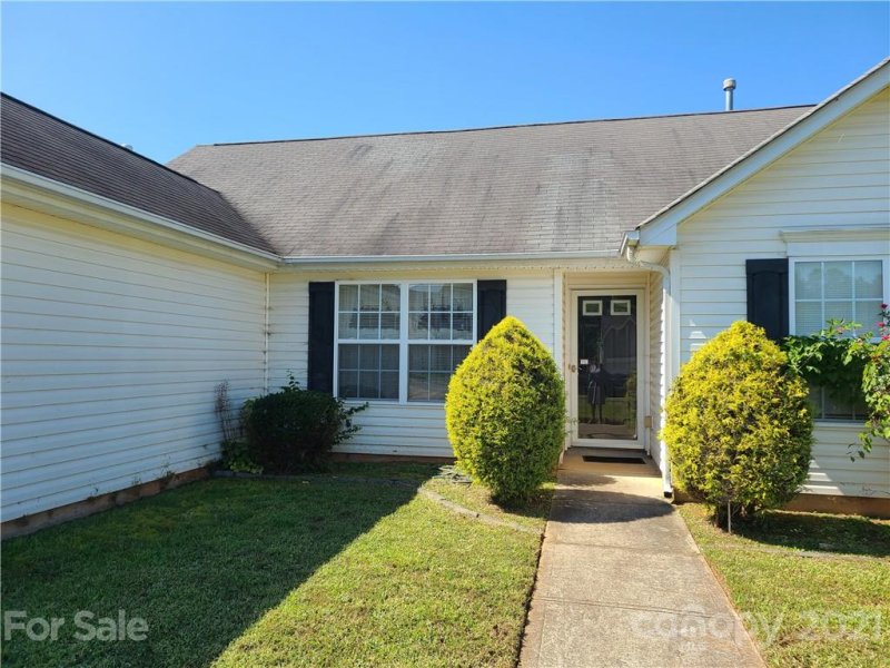 Property image 2 at 6519 Sunman Road, Charlotte, NC 28216