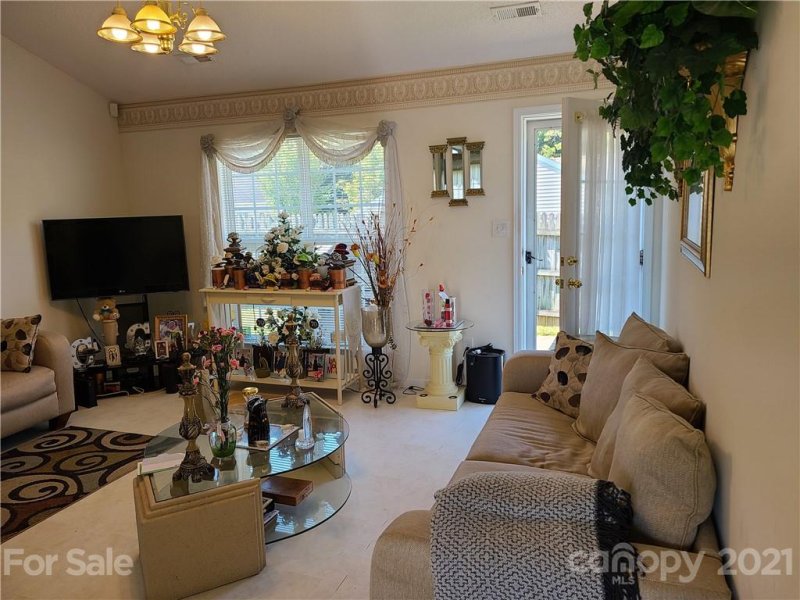 Property image 4 at 6519 Sunman Road, Charlotte, NC 28216