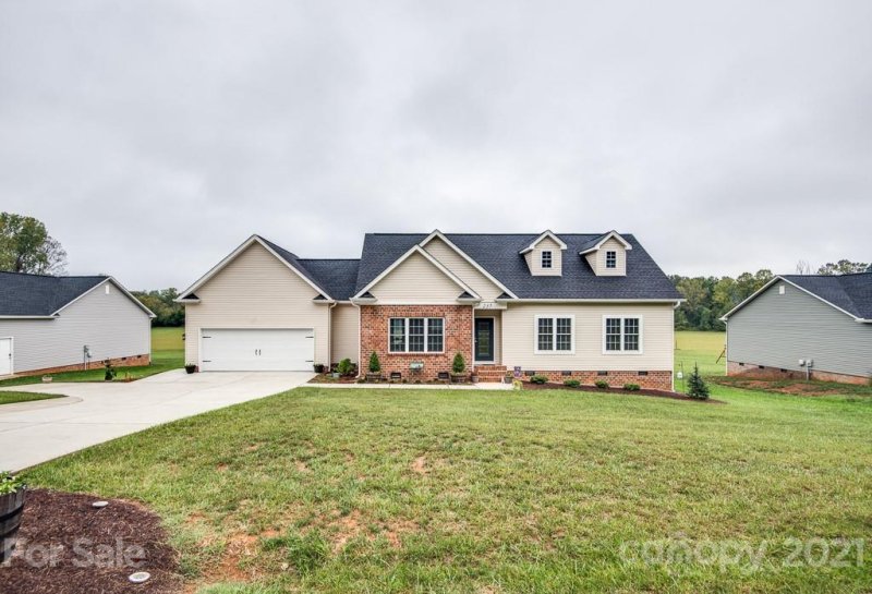 Property image 2 at 237 Brentwood Drive, Maiden, NC 28650