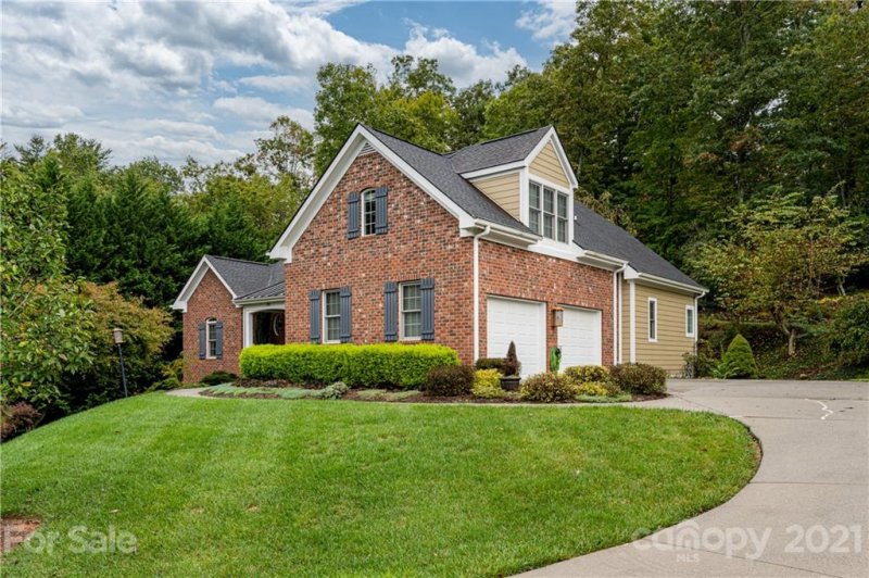 Property image 2 at 382 Scarlet Tanager Court, Arden, NC 28704