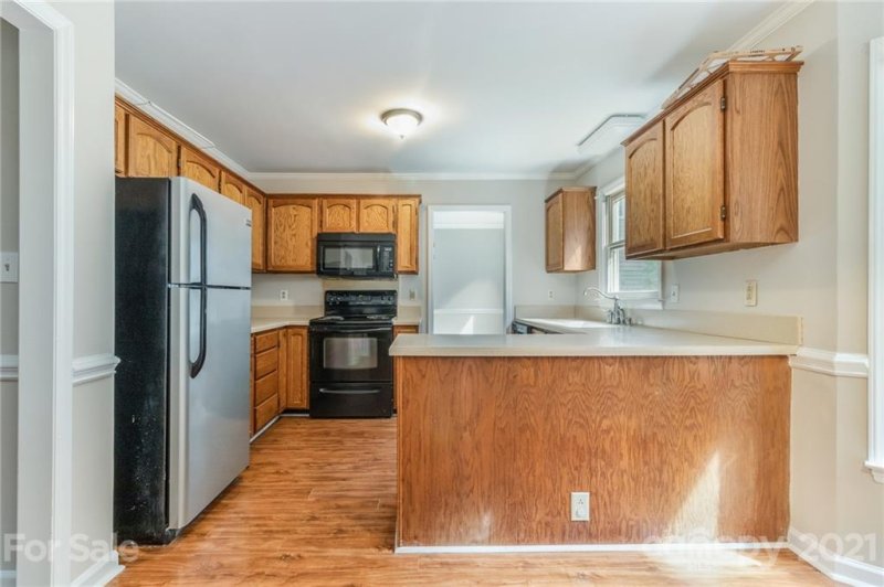 Property image 4 at 921 Evian Lane, Matthews, NC 28105