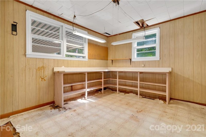 Property image 3 at 136 Camelot Drive, Waynesville, NC 28786