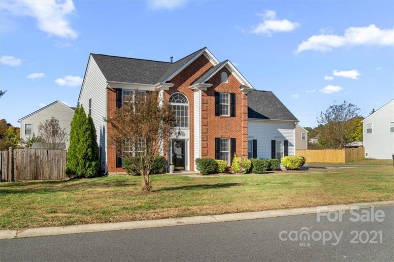 Property image 2 at 16010 Pedlar Mills Road, Charlotte, NC 28278