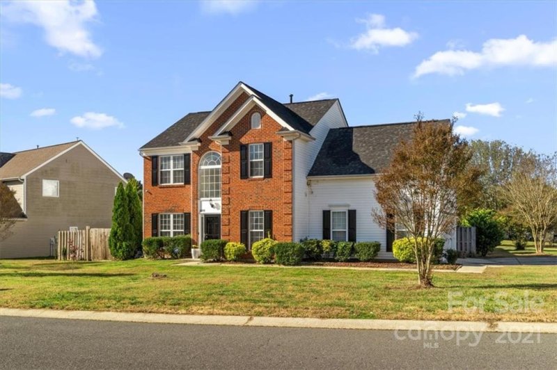 Property image 3 at 16010 Pedlar Mills Road, Charlotte, NC 28278