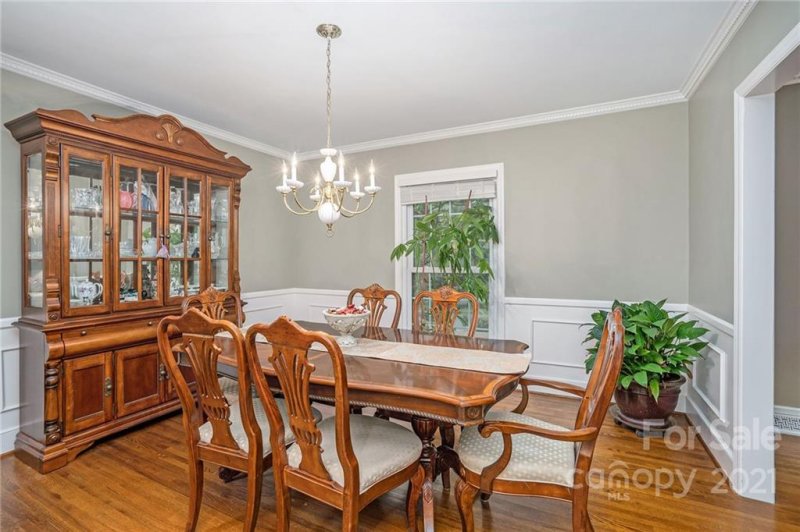 Property image 5 at 321 Glen Oaks Road, Charlotte, NC 28270