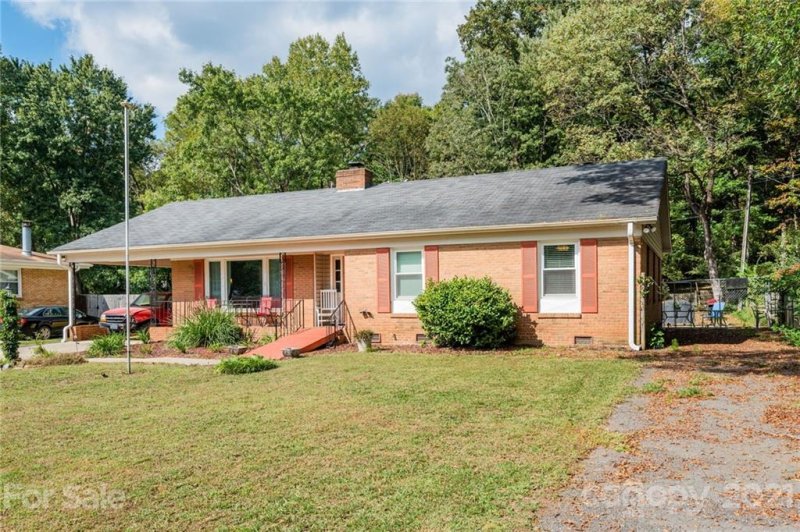 Property image 3 at 1200 Fox Run Drive, Charlotte, NC 28212