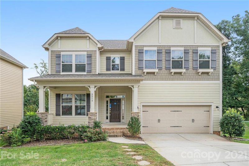 2512 Logan Caroline Lane