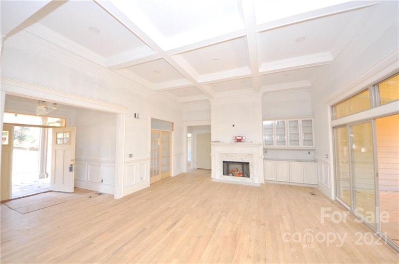 Property image 3 at 9 Ashley Place, Hendersonville, NC 28739