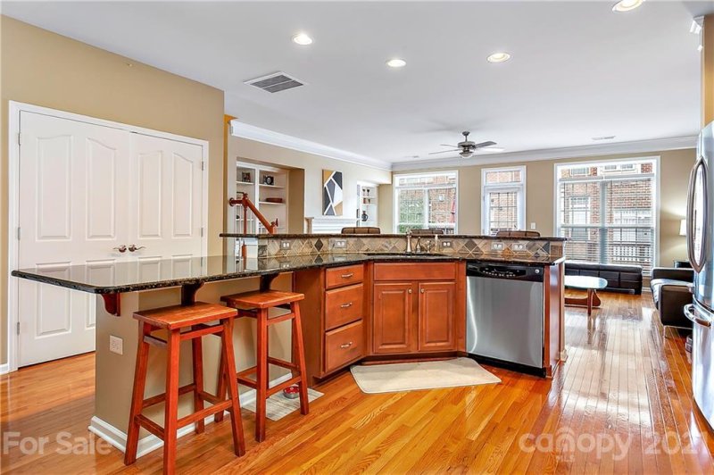 Property image 4 at 7850 Springs Village Lane, Charlotte, NC 28226