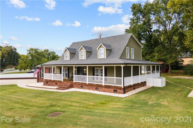 Property image 3 at 3199 Farmwood Boulevard, Concord, NC 28027